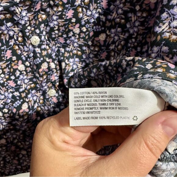 Universal Thread Floral Button Down Shirt (491) - Picture 4 of 4